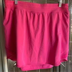 49. Size 14 LULULEMON Pink Hottie Hot Skirt